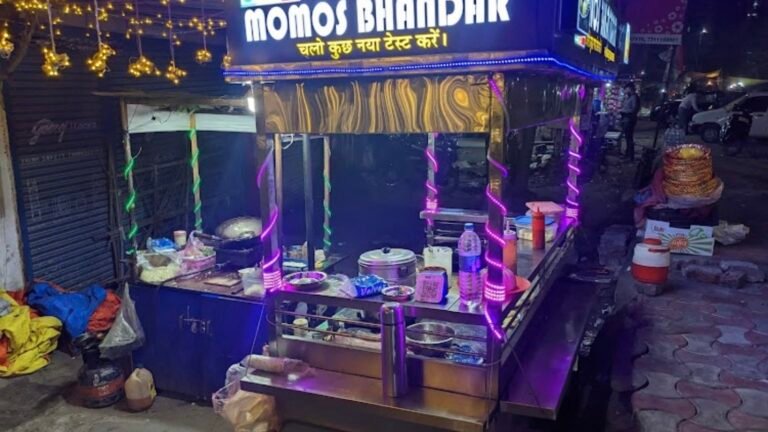 Momos Bhandar Opens in Chatori Gali: Best Momos Now in Lucknow’s Food Valley